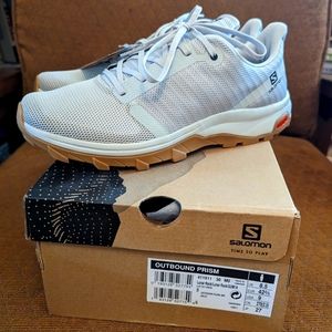 Salomon Outbound Prism Hiking Shoes 9 sneakers.